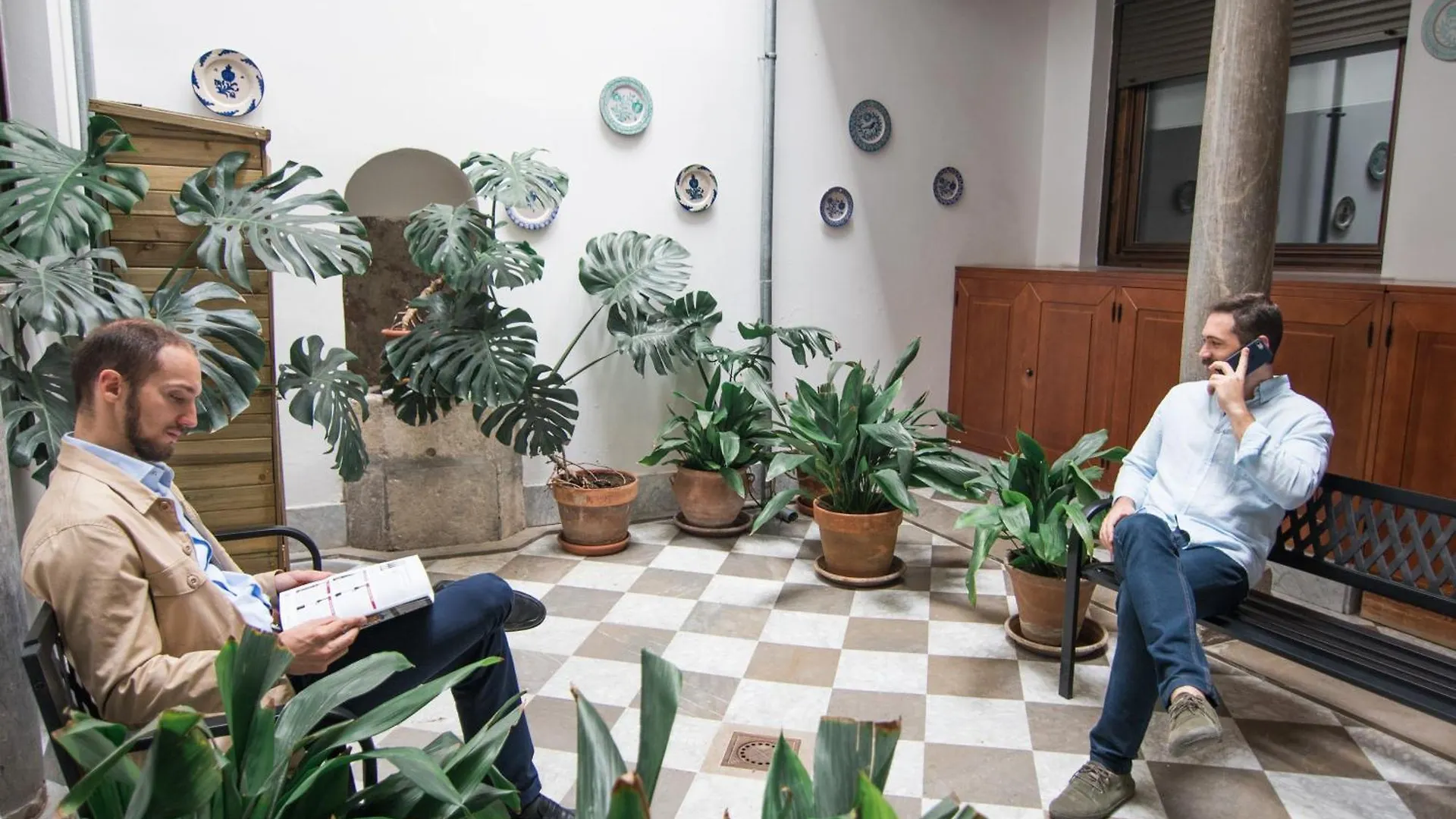 Tuguest Al Andalus Apartments Granada