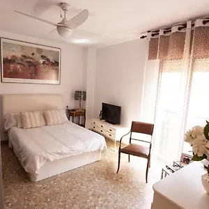 Lola.- De Matrimonio, Con Baño Privado Habitación en casa particular